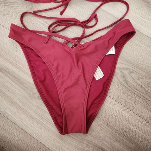 Hollister Burgundy Bikini Set - Picture 5 of 7